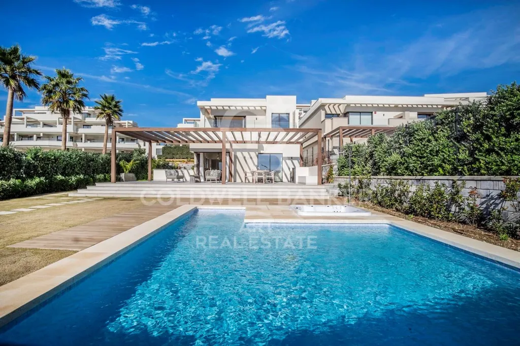 Bassein - Modern Villa with Sea View in Estepona
