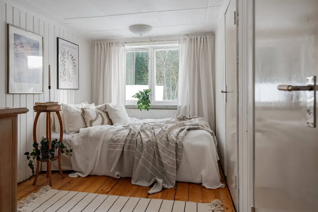 Bedrooms - Cottage with Guesthouse in Vingåker