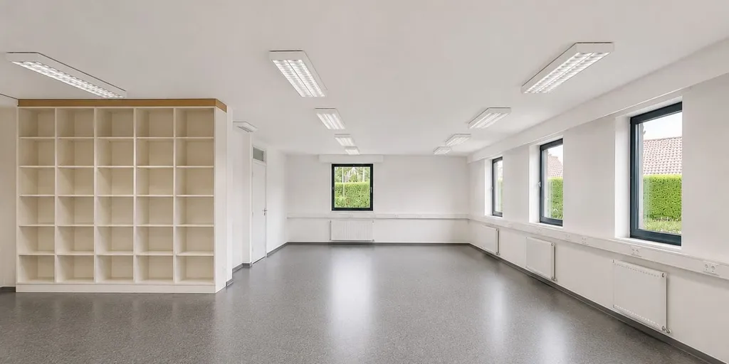 Bureau - Villa avec Jardin et Garage à Roeselare