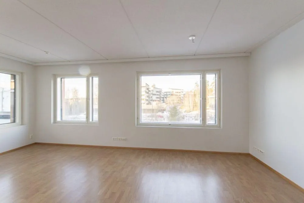 Pièces - Right-of-Occupancy Flat with Triple Aspect in Espoo