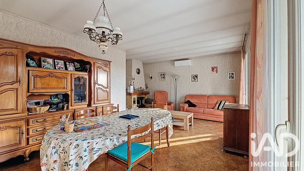 Sala da pranzo - Detached House with Garden in Bogy