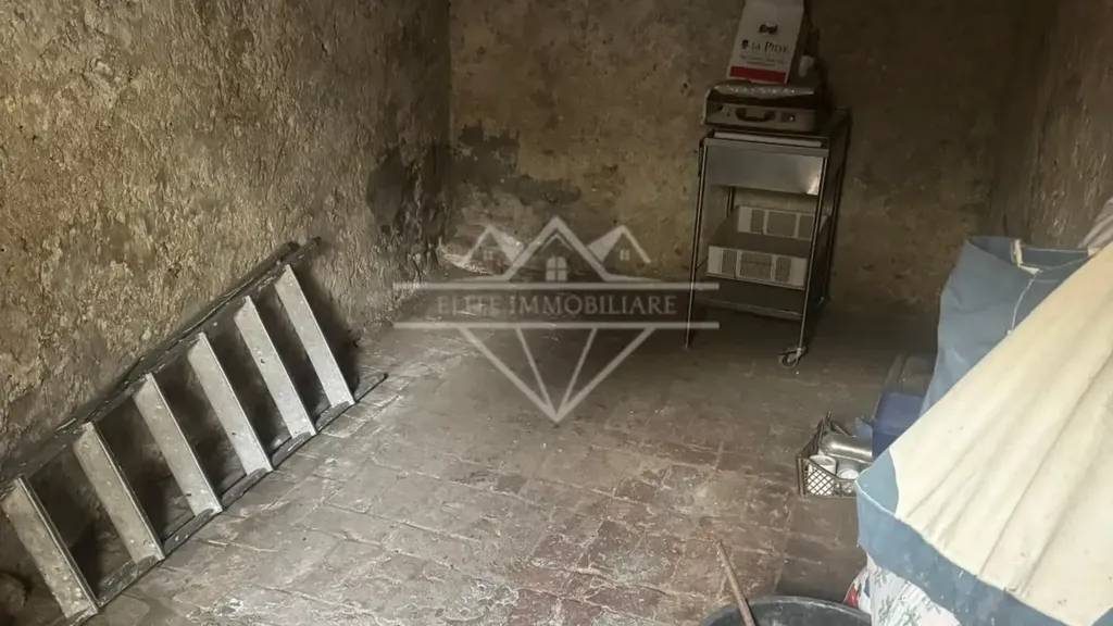 Buanderie - Terraced House with Private Garden in Codena, Carrara