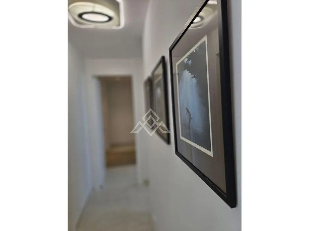 hallway_entrance