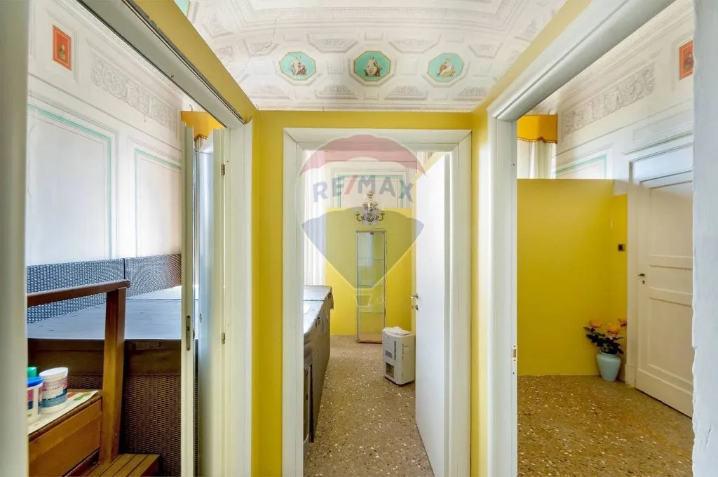 Esik - Historic Villa with Private Park in Valsamoggia