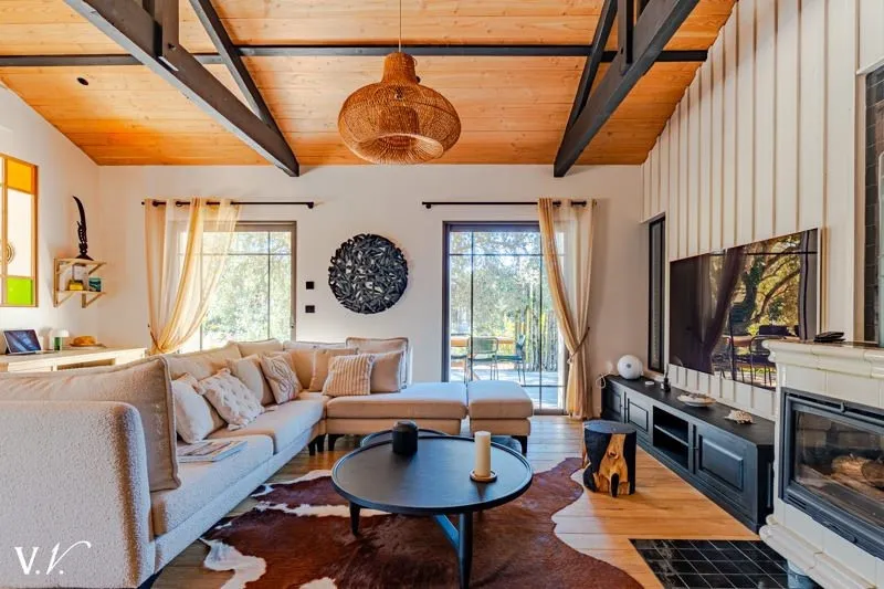 Living Room - Renovated Villa with Pool in Cap Ferret