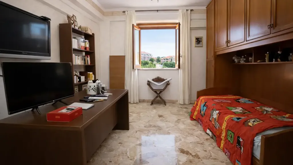 Bedrooms - 5-Room Apartment with Balcony in Palermo