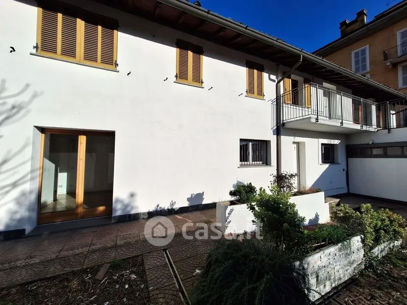 Exterior - Rustic Villa with Private Garden in Trescore Balneario