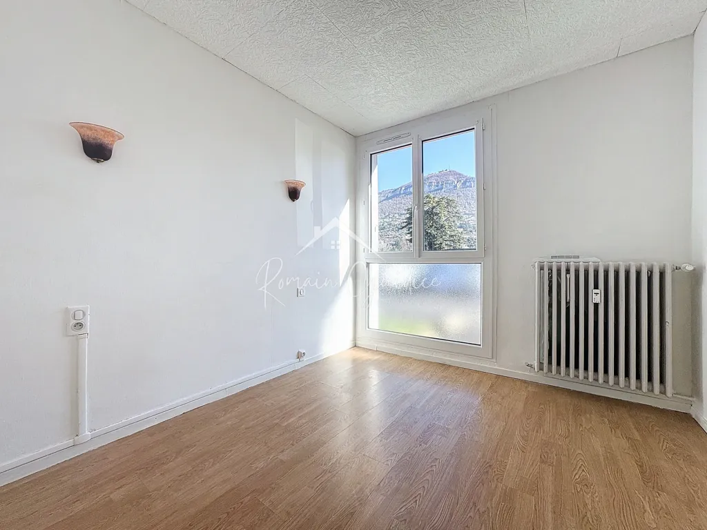 Pièces - Appartement F3 avec Vue sur la Poncho d’Agast à Millau