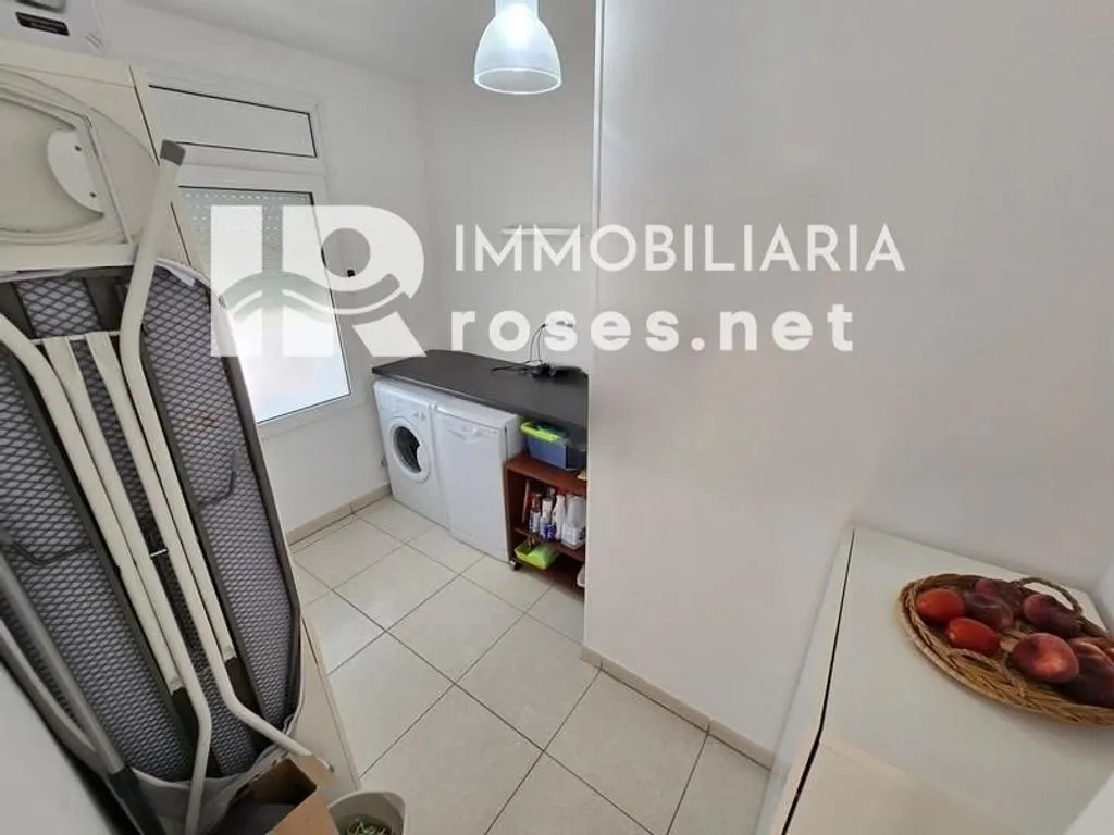 Lavanderia - Mansion with Pool in Empuriabrava