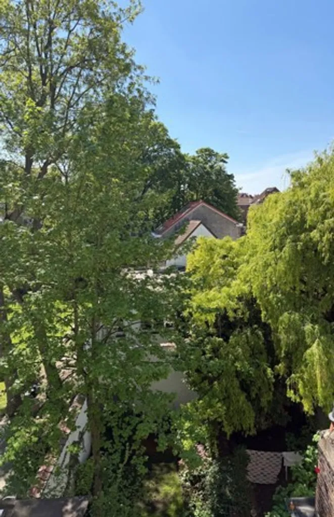 Aed - Duplex with Balcony in Saint Gilles