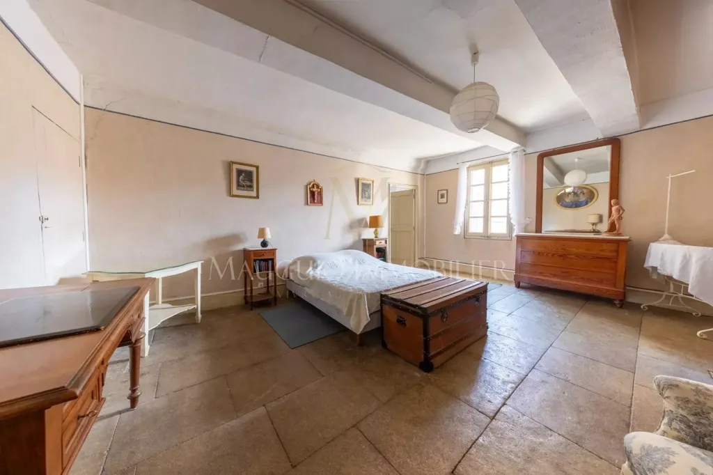 Chambres - Ensemble Immobilier avec Maison de Maître à Lansargues