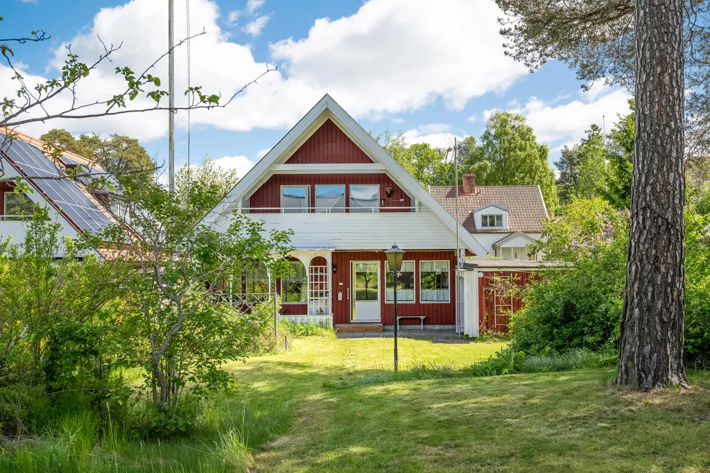 Jardin - Charming 1½-Floor House with Garden in Nynäshamn
