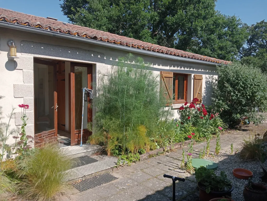 Terrazza - Restored Farmhouse with Pool in Isolated Setting