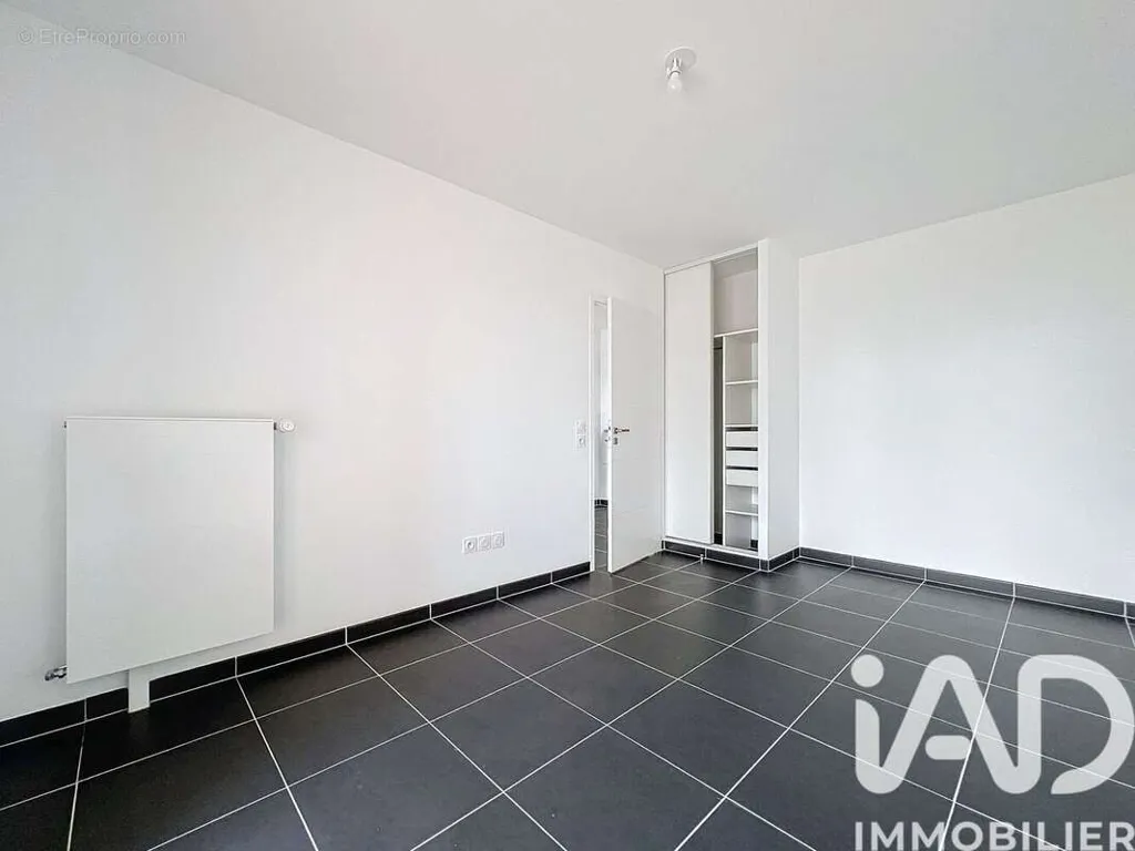 Toad - Modern Flat with Balcony in Rueil-Malmaison
