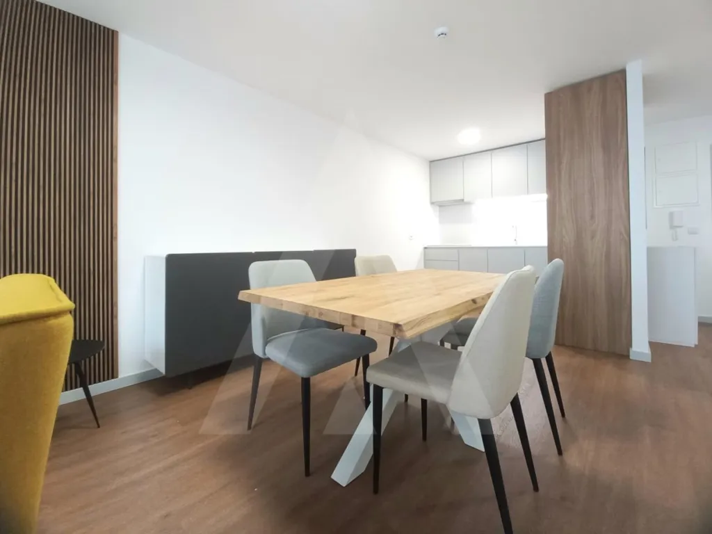 Söögituba - Furnished Flat with City View in Aveiro Centre