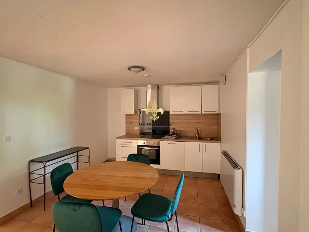Söögituba - Apartment with Terrace in Gouvieux