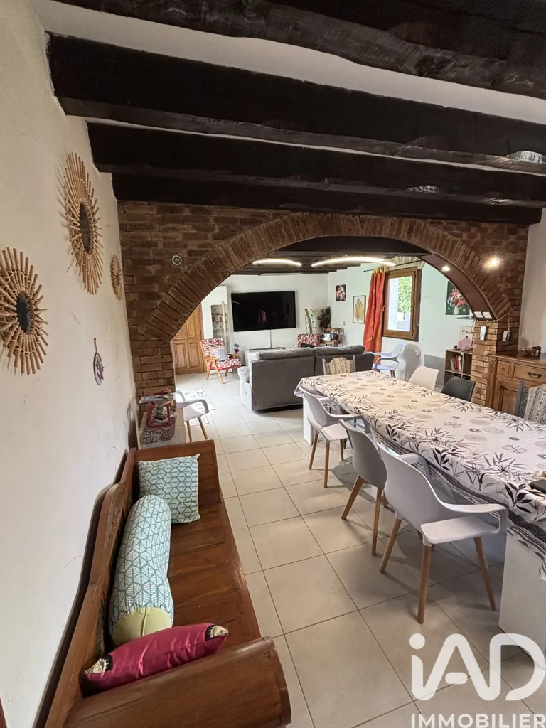 Dining Room - House with Pool and Spa in Chantenay-Saint-Imbert