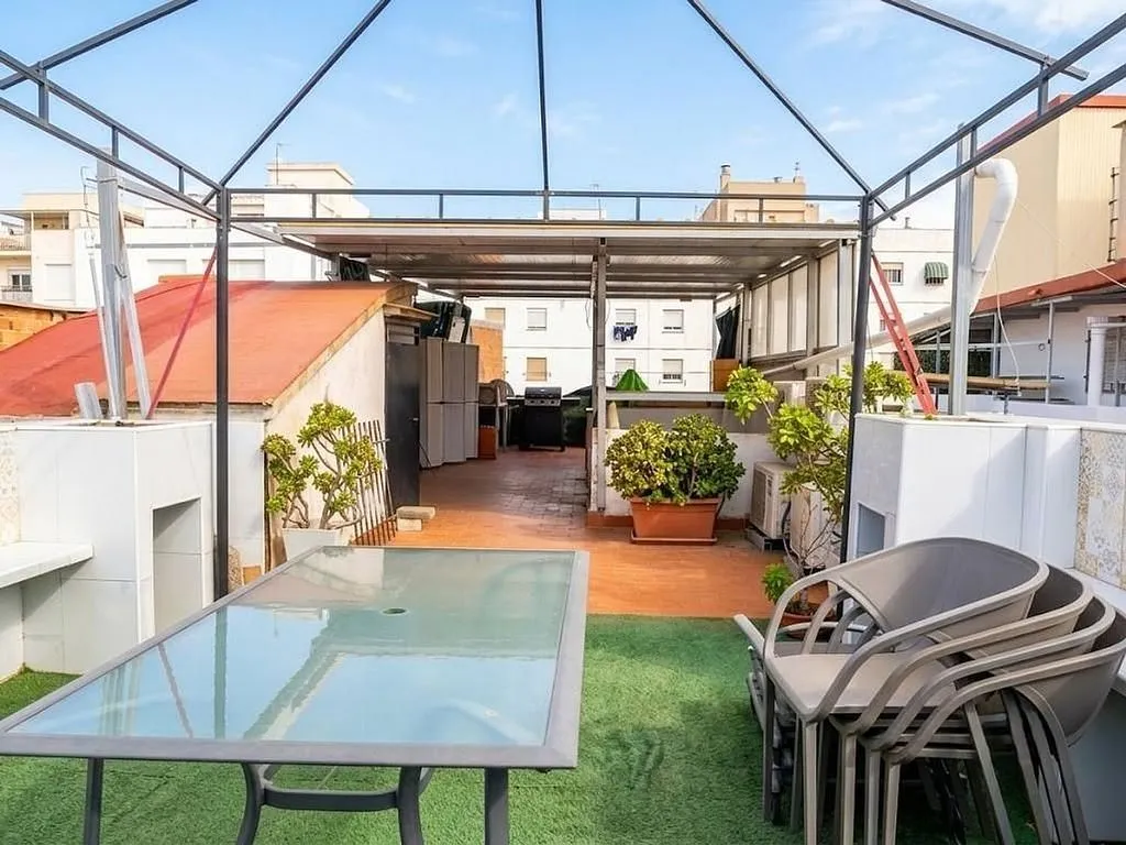 Terrazza - Chalet with Terrace in L'Alquenència