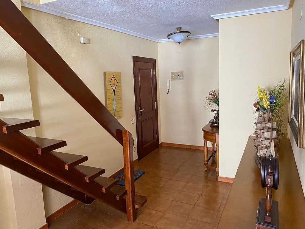 Pièces - Apartment with South-Facing Terrace in Noja