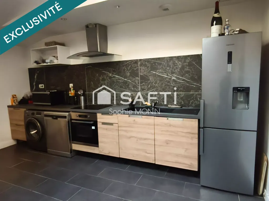 Köök - 3-Bedroom Apartment with Courtyard in Mâcon Centre