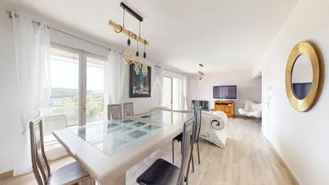 Salle à manger - Maison avec Piscine et Balcon-terrasse au Plessis-Robinson