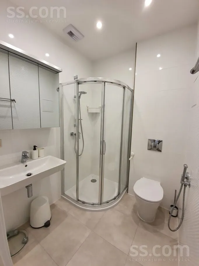 Vannitoad - Modern Apartment with Central Location in Riga