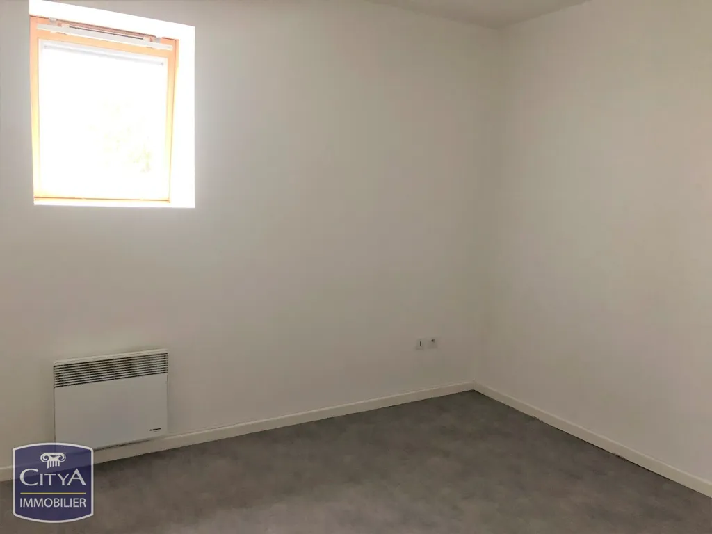 Stanze - 2-Bed Flat with Balcony in Avion