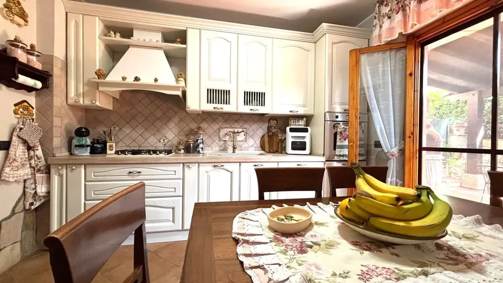 Sala da pranzo - Bifamiliar Villa with Garden in Ardea