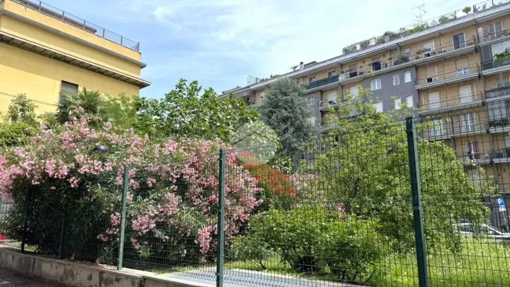 Aed - Rented Flat with Balcony in Milan