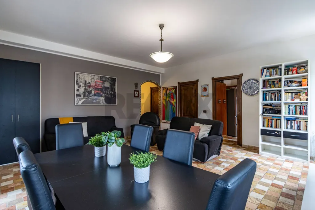 Dining Room - Apartment with Balcony in Erba Centre