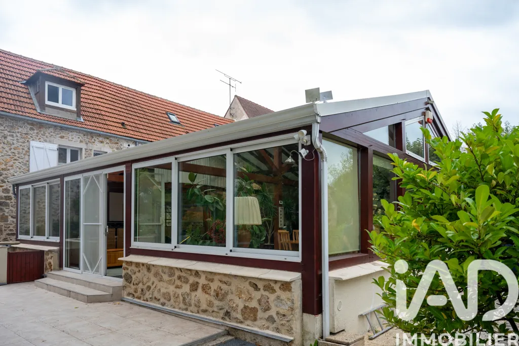 Terrasse - Maison de Village avec Jardin à Senlisse
