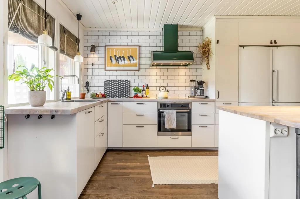 Cuisine - Planned Villa with Balcony in Ludvika