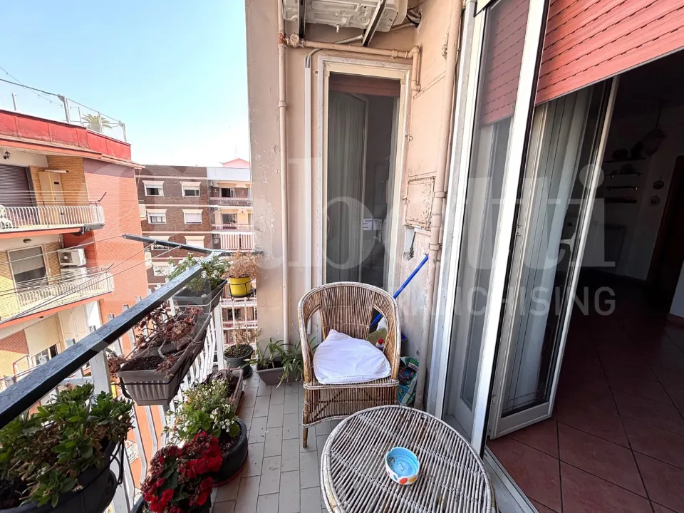 Balcon - Apartment with Balconies in Central Naples