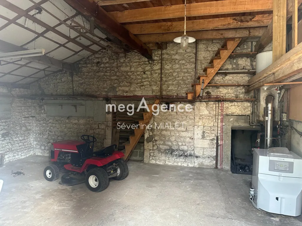 Garage - Maison avec Jardin à Salles-d'Angles