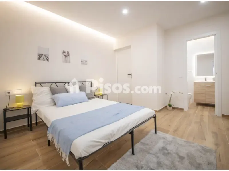 Magamistoad - Studio Flat with Patio in Carrer de la Mare Eterna