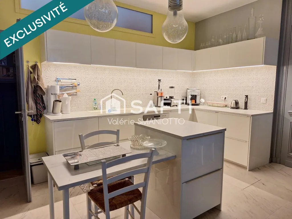 Cucina - Renovated Townhouse with Pool in Langon