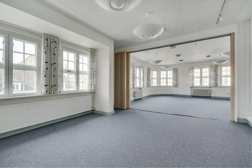 Bureau - Office Space in Central Location on Perlegade