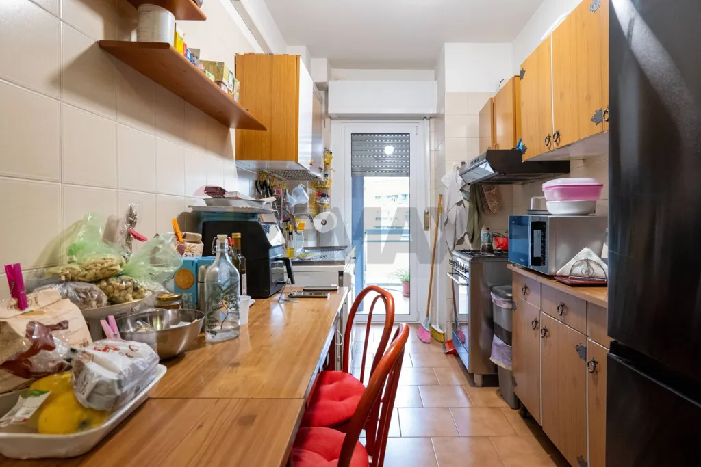 Cuisine - Bright Apartment with Balcony in Rome