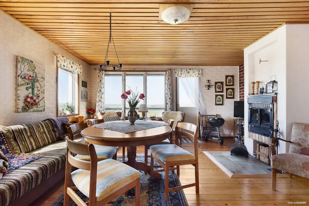 Séjour - Villa with Mountain Views in Högstena