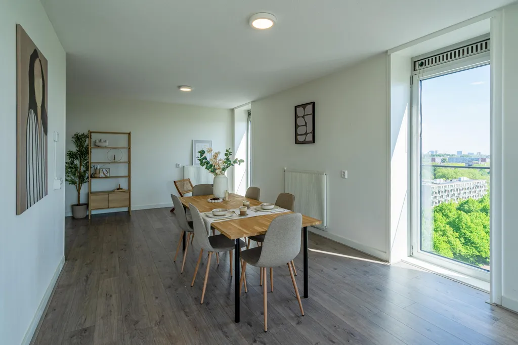 Söögituba - Penthouse with Panoramic View in Amsterdam