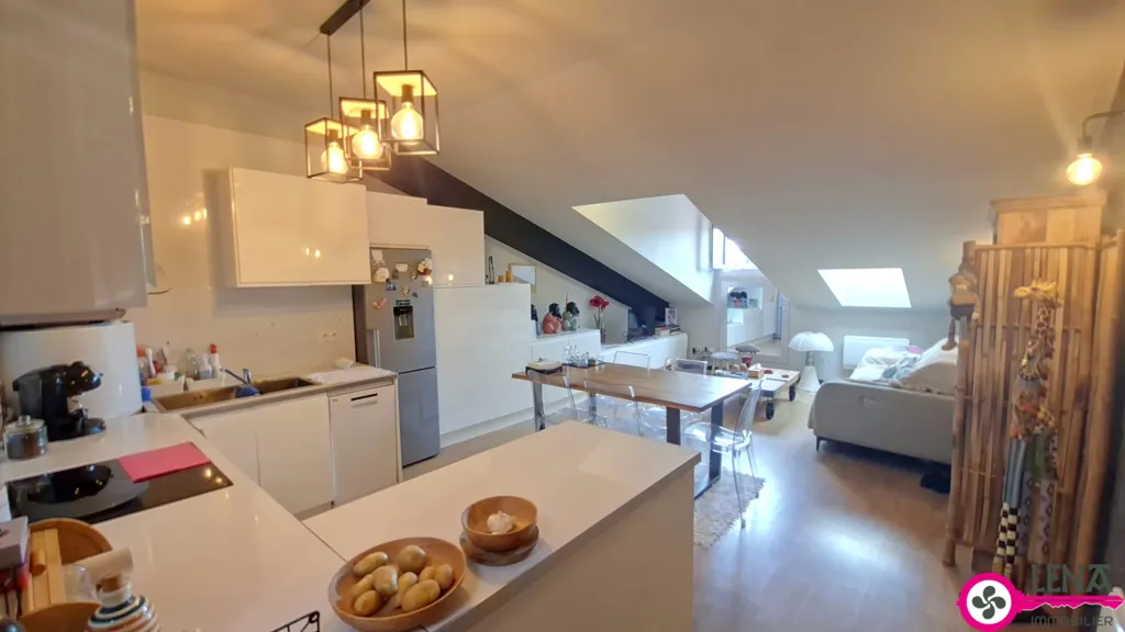 Köök - City Centre Flat with Balcony in Central Location