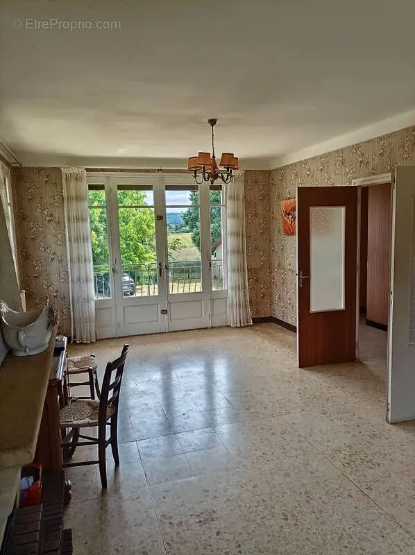 Maison 5 pièces à Duravel