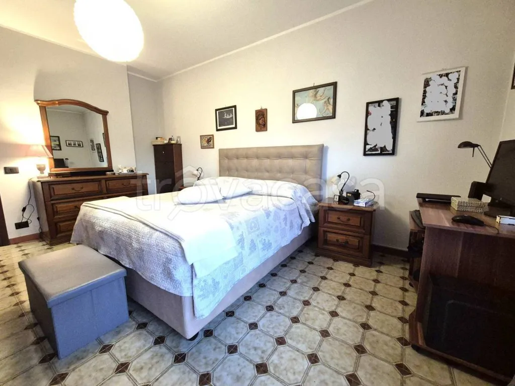 Chambres - Two-Storey Apartment with Balcony in Vinovo