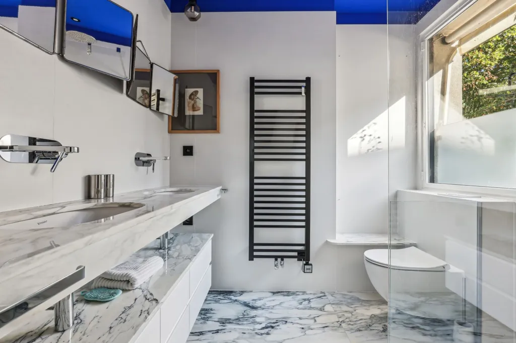Vannitoad - Renovated Duplex with Terrace in Saint James