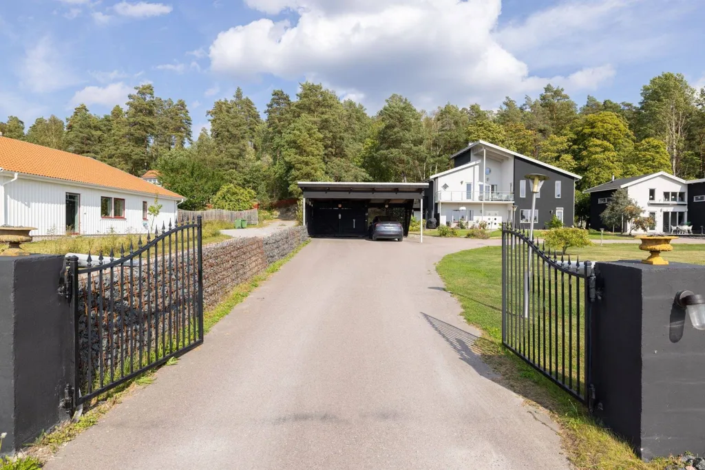 Välivaade - Architectural House with Mälaren View in Strängnäs