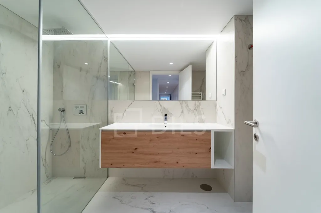 Salles de bain - T3 Apartment with River View in Vila Nova de Gaia