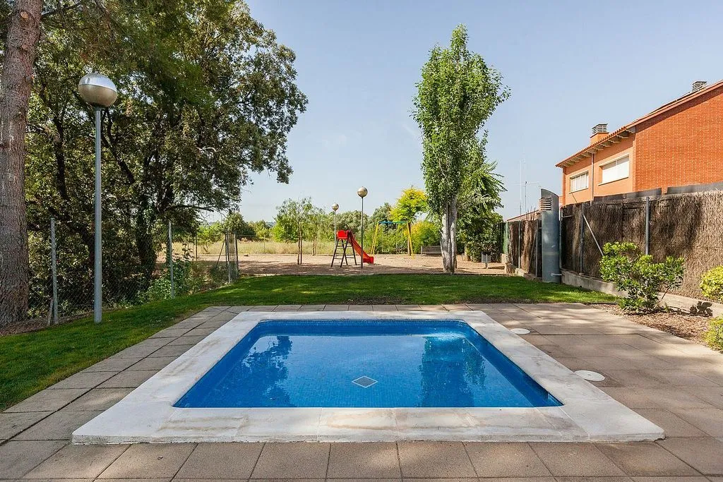 Piscina - Terraced House with Pool in Viladecavalls