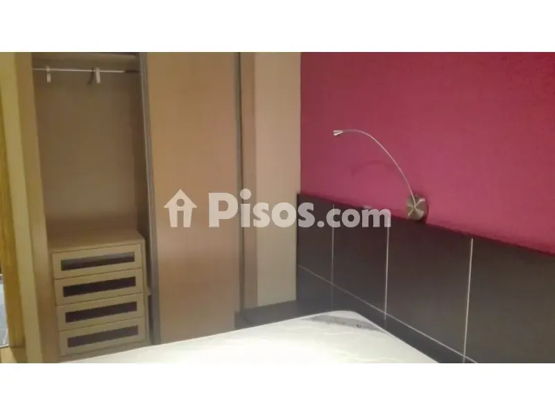 Magamistoad - Semi-furnished Flat with Balcony in Orcasitas