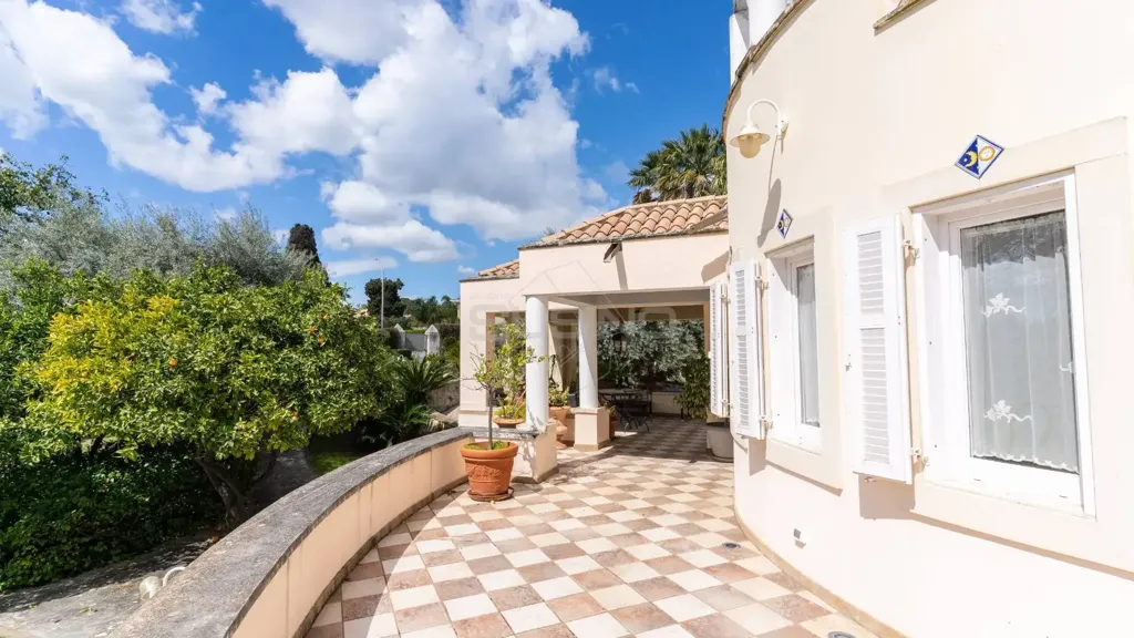 Terrass - Villa with Garden in Siracusa