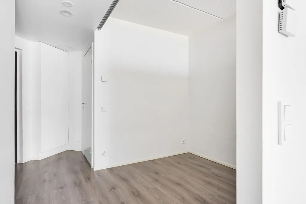 Entrée - Studio Apartment with Glazed Balcony in Haaga